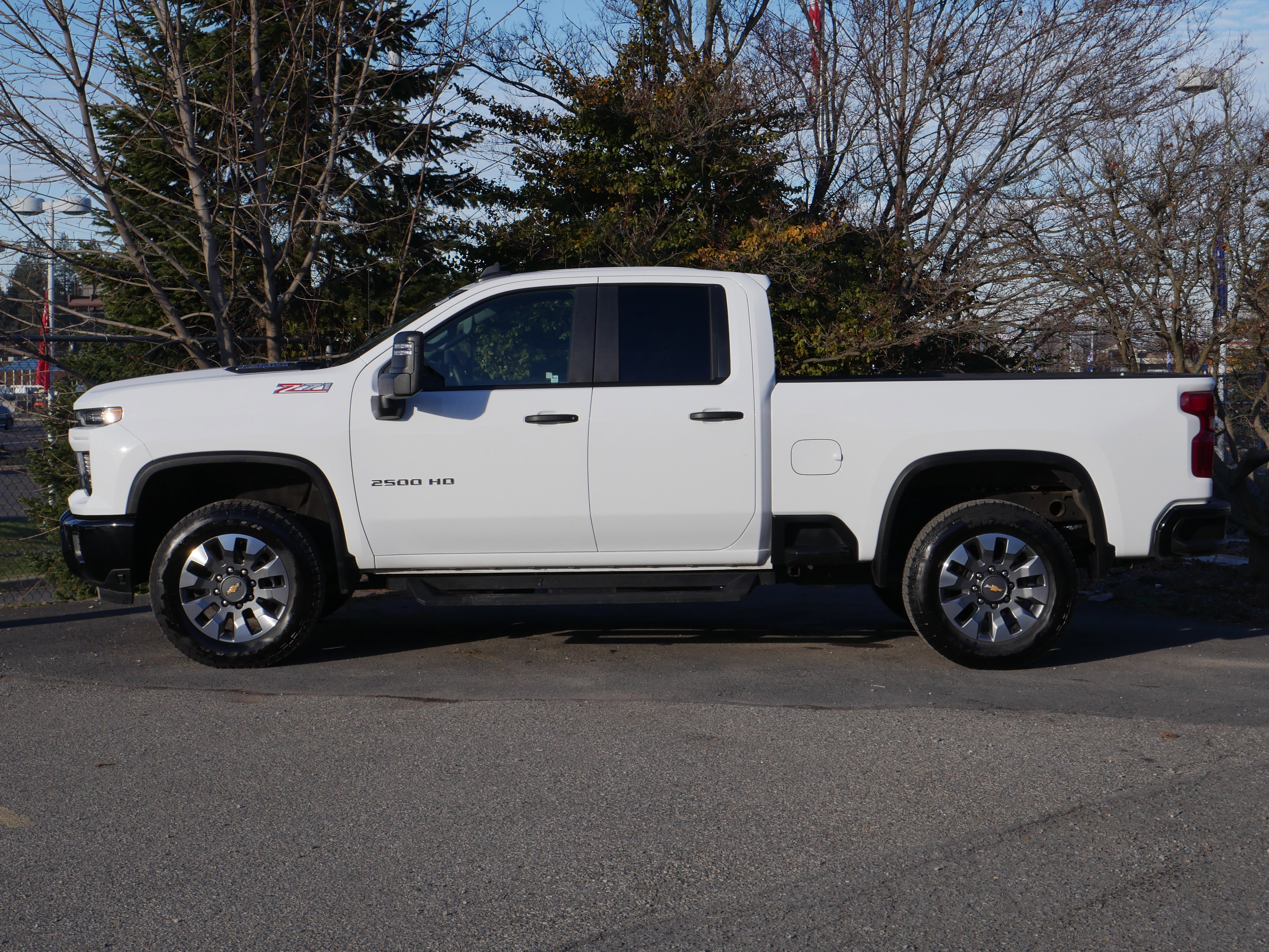 Used 2024 Chevrolet Silverado 2500 Custom w/ Custom Value Package image 15