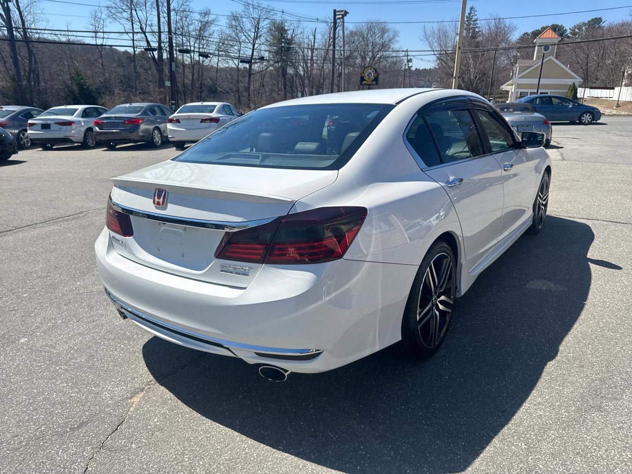 Used 2017 Honda Accord Sport Special Edition image 8