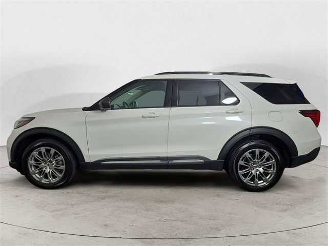 Certified 2025 Ford Explorer Active w/ Active Comfort Package image 2