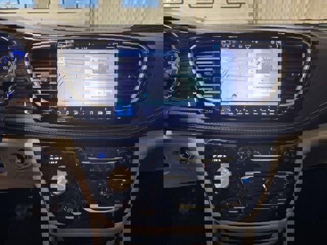 Used 2024 Chrysler Pacifica Limited image 19