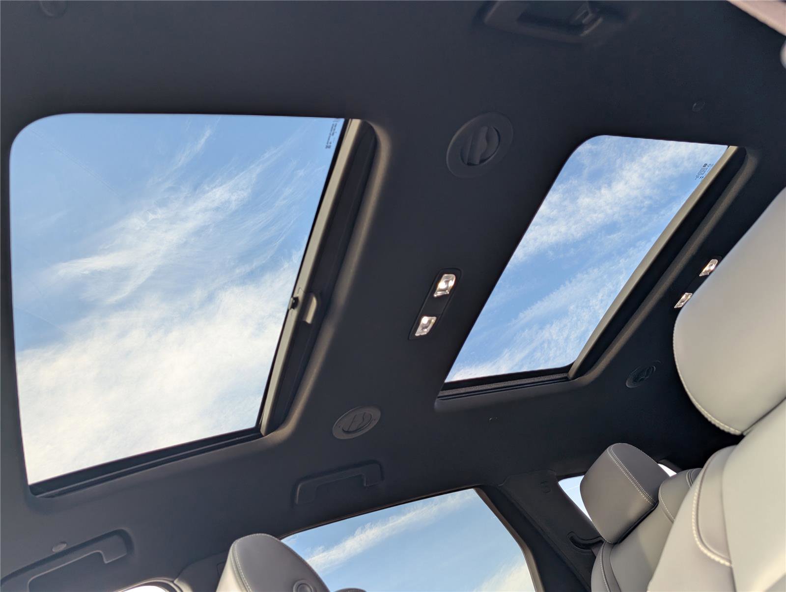 Used 2023 Buick Enclave Essence w/ Experience Buick Package image 19