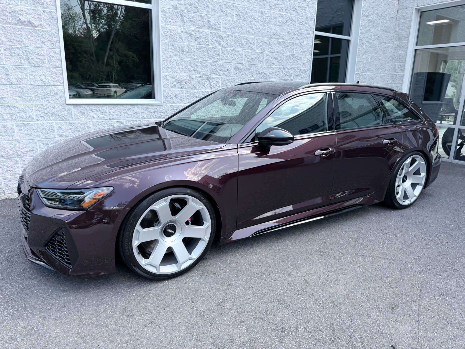 Used 2024 Audi RS 6 performance AWD/4WD image 2