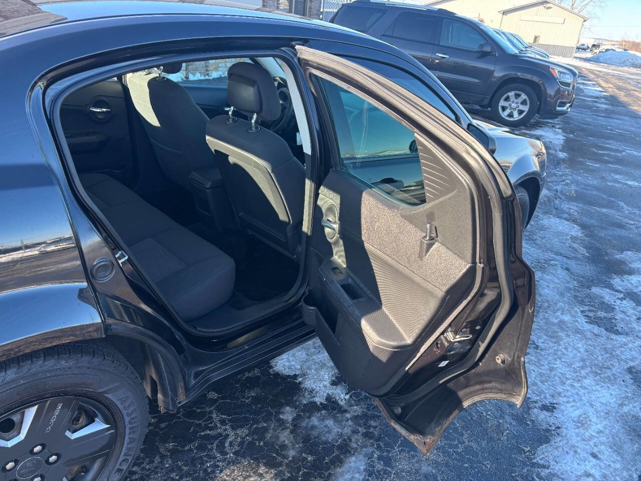 Used 2010 Dodge Avenger SXT image 13