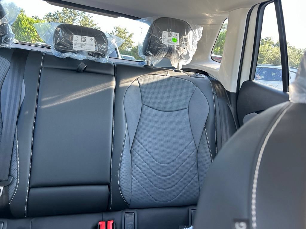 New 2026 Volkswagen Tiguan SE FWD image 14