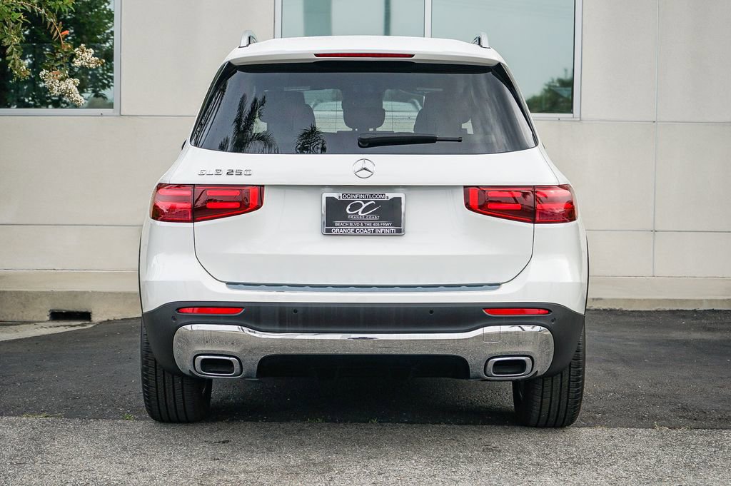Used 2025 Mercedes-Benz GLB 250 image 5