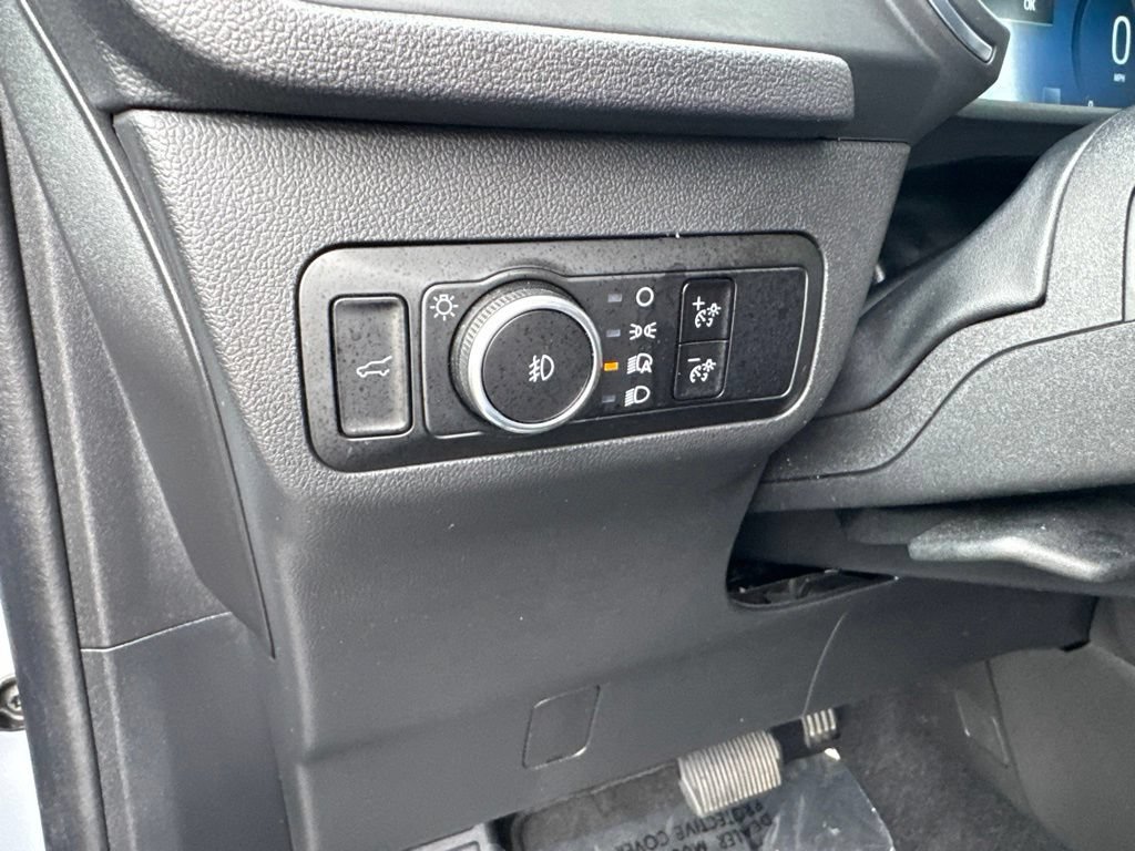 Used 2025 Ford Escape Platinum AWD/4WD image 27