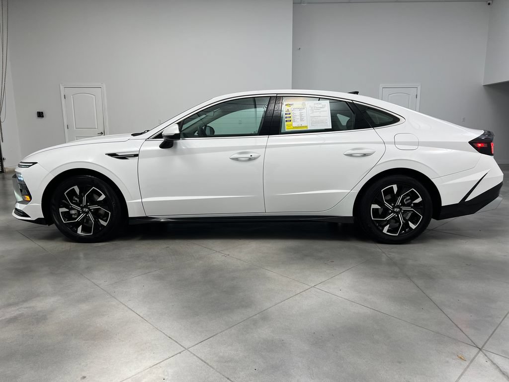 Used 2025 Hyundai Sonata SEL FWD image 5