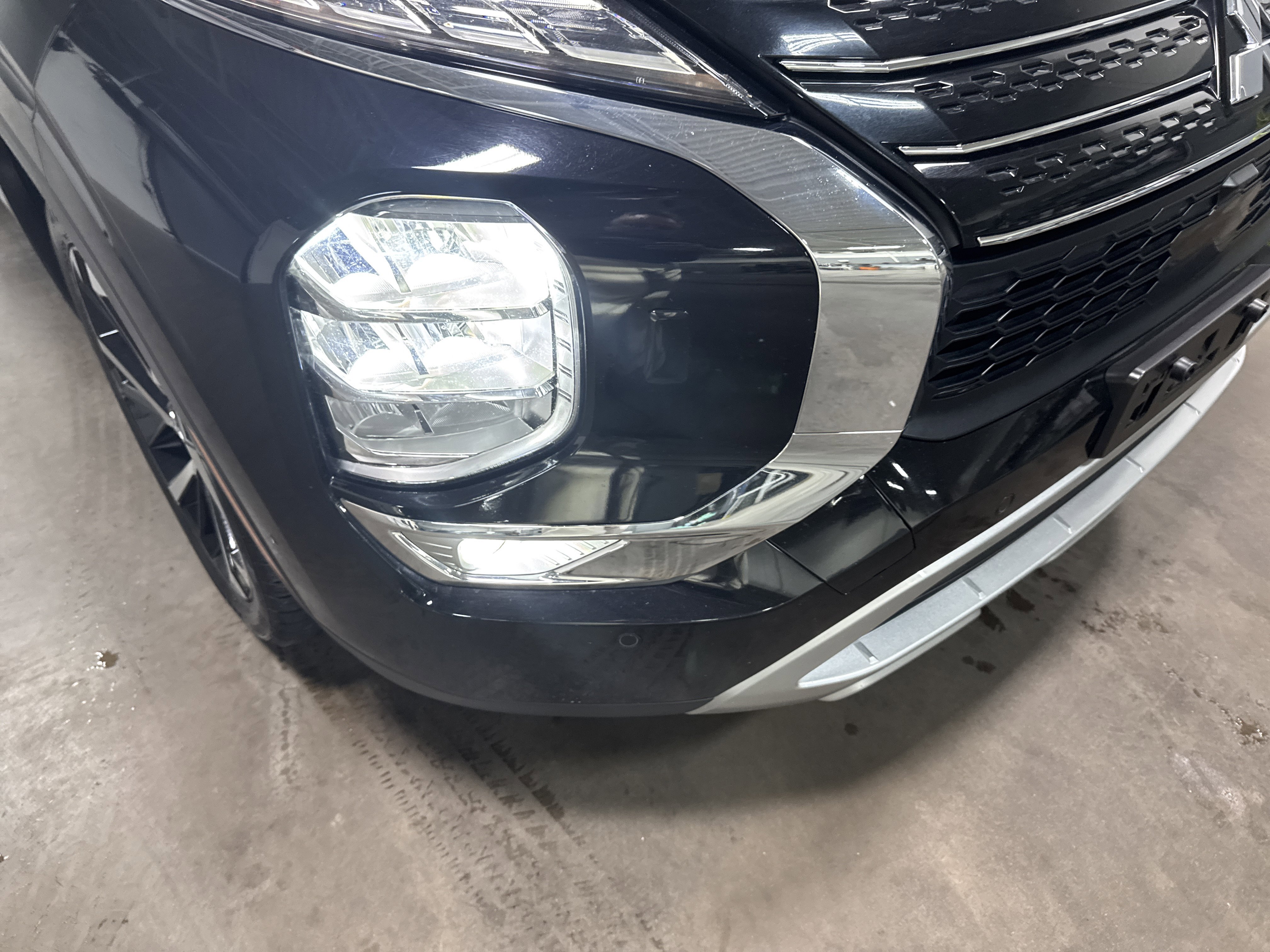 Used 2024 Mitsubishi Outlander SE image 41