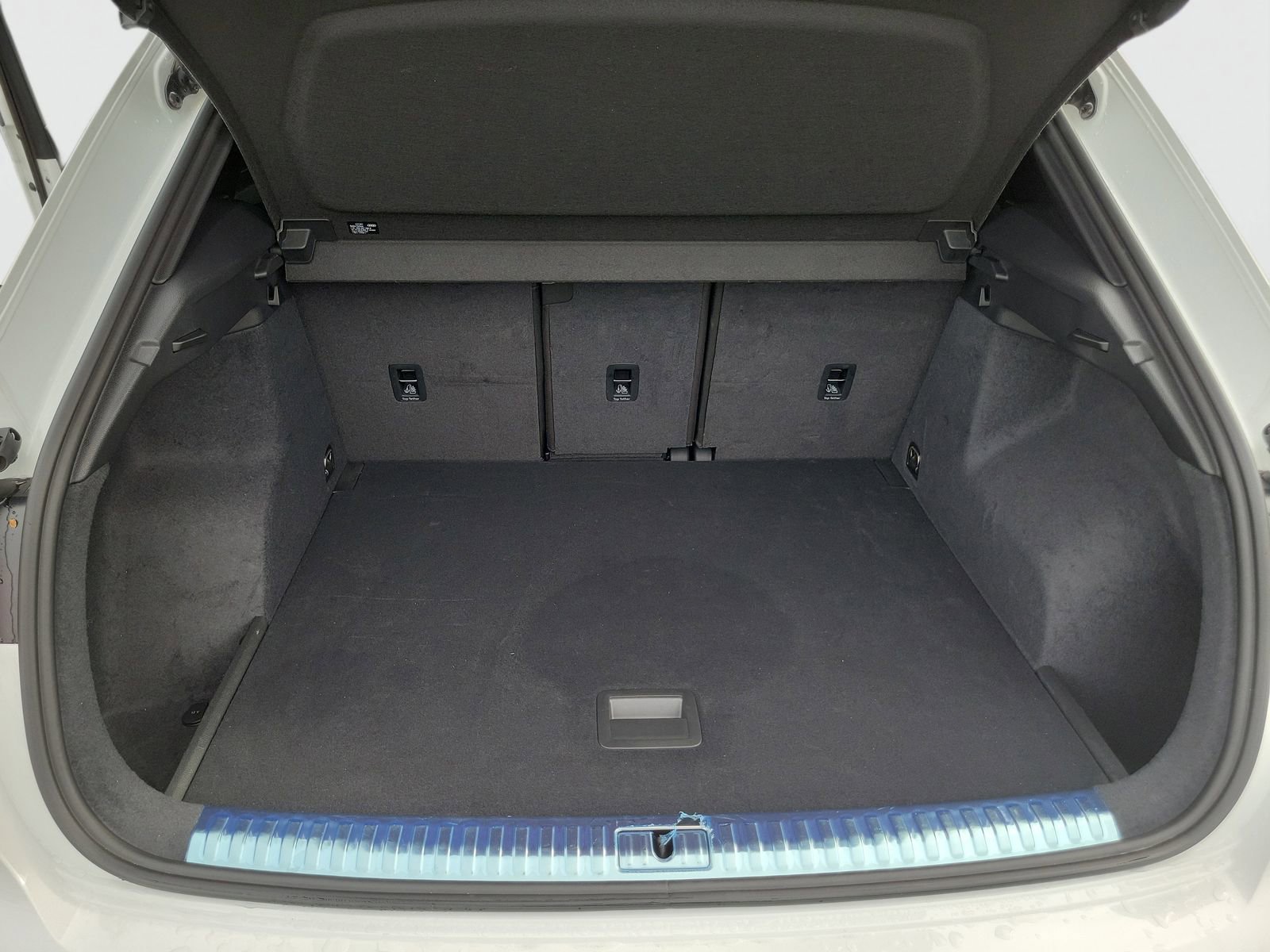 Used 2024 Audi Q3 2.0T Premium Plus image 9