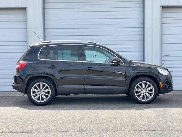 Used 2009 Volkswagen Tiguan SE AWD/4WD image 4