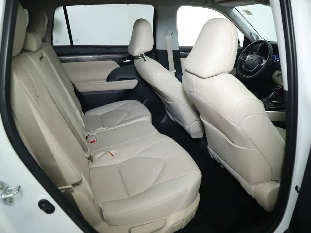 Used 2024 Toyota Highlander Limited AWD/4WD image 42