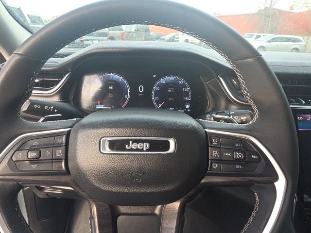 Used 2023 Jeep Grand Cherokee L Limited image 10