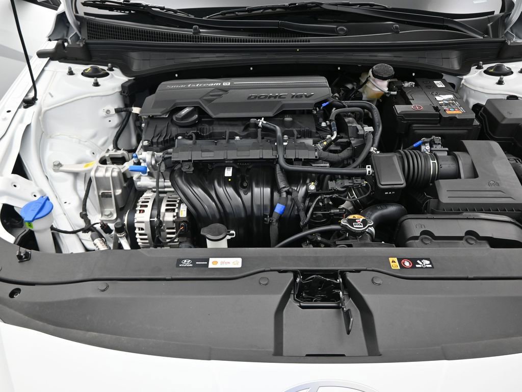 Used 2025 Hyundai Elantra Sport image 37