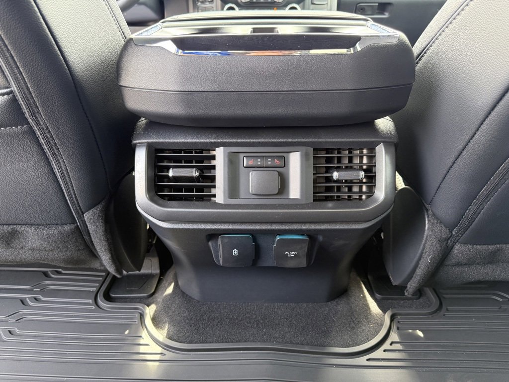 New 2025 Ford F150 Lariat w/ Equipment Group 502A High image 29