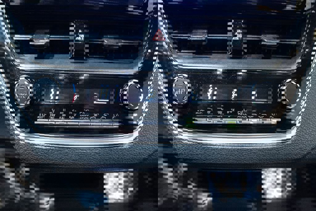 Certified 2025 Toyota Corolla LE image 24