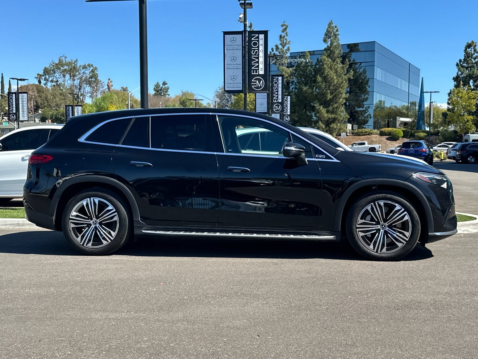 Used 2024 Mercedes-Benz EQS 450+ SUV image 2