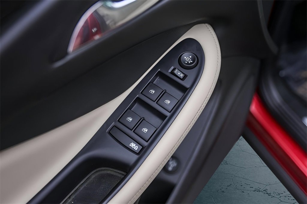 Used 2020 Buick Envision Essence w/ Experience Buick Package image 24