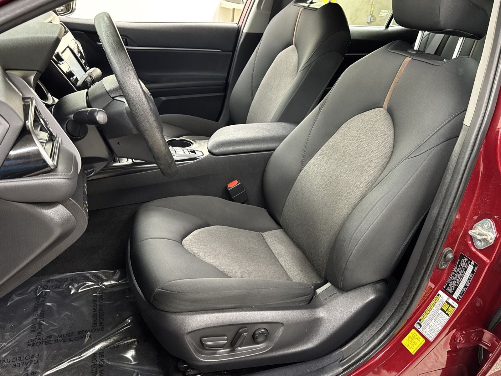 Used 2020 Toyota Camry LE FWD image 4
