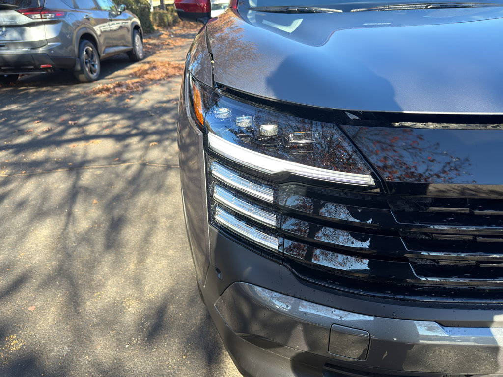 New 2026 Nissan Kicks SR w/ Cold Weather Package image 10