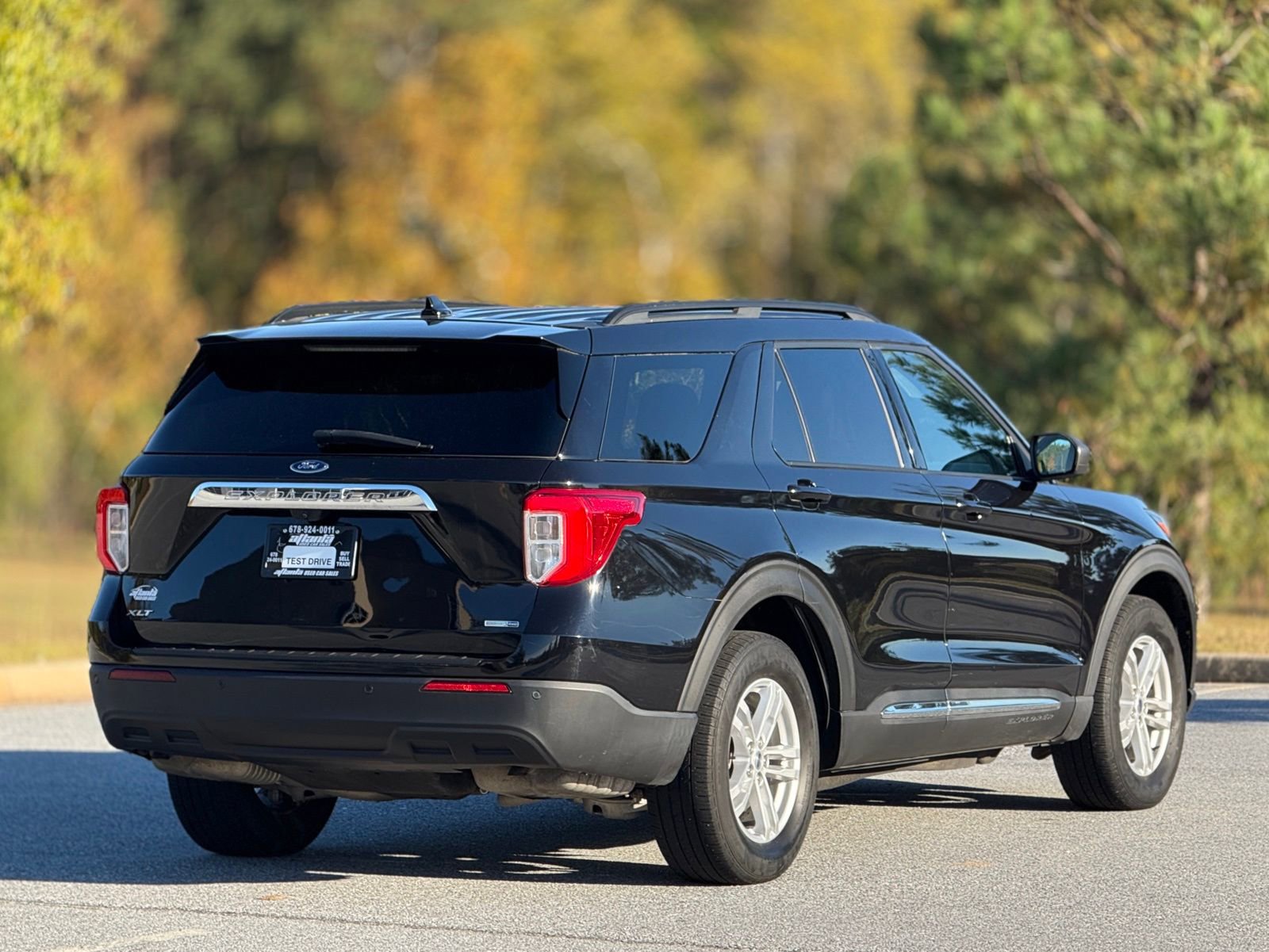 Used 2020 Ford Explorer XLT AWD/4WD image 10