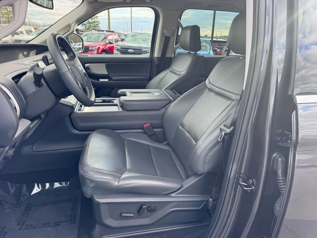 Used 2025 Ford Expedition Max Active image 20