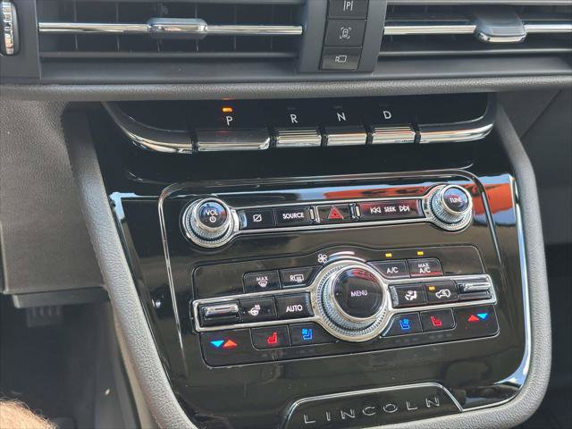 Used 2022 Lincoln Corsair AWD w/ Premium Package image 28
