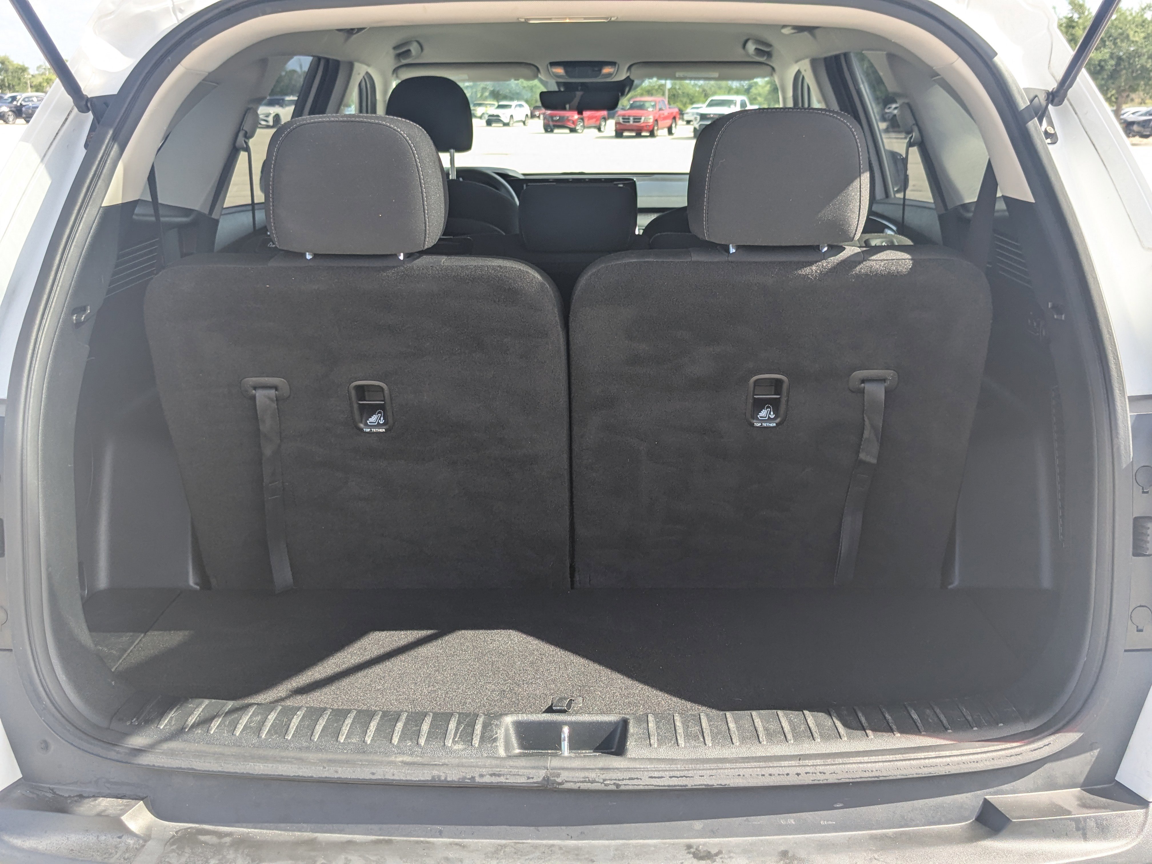 Used 2022 Kia Sorento LX image 13