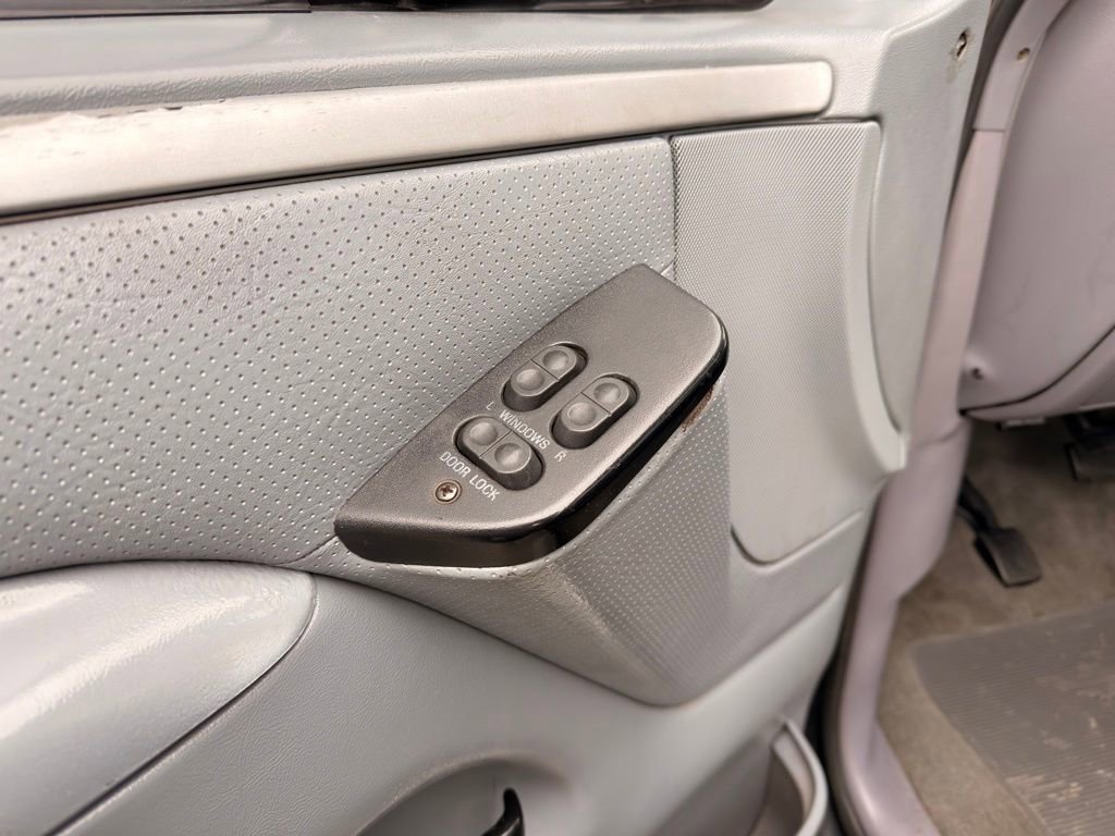 Used 1994 Ford F250 XL image 16