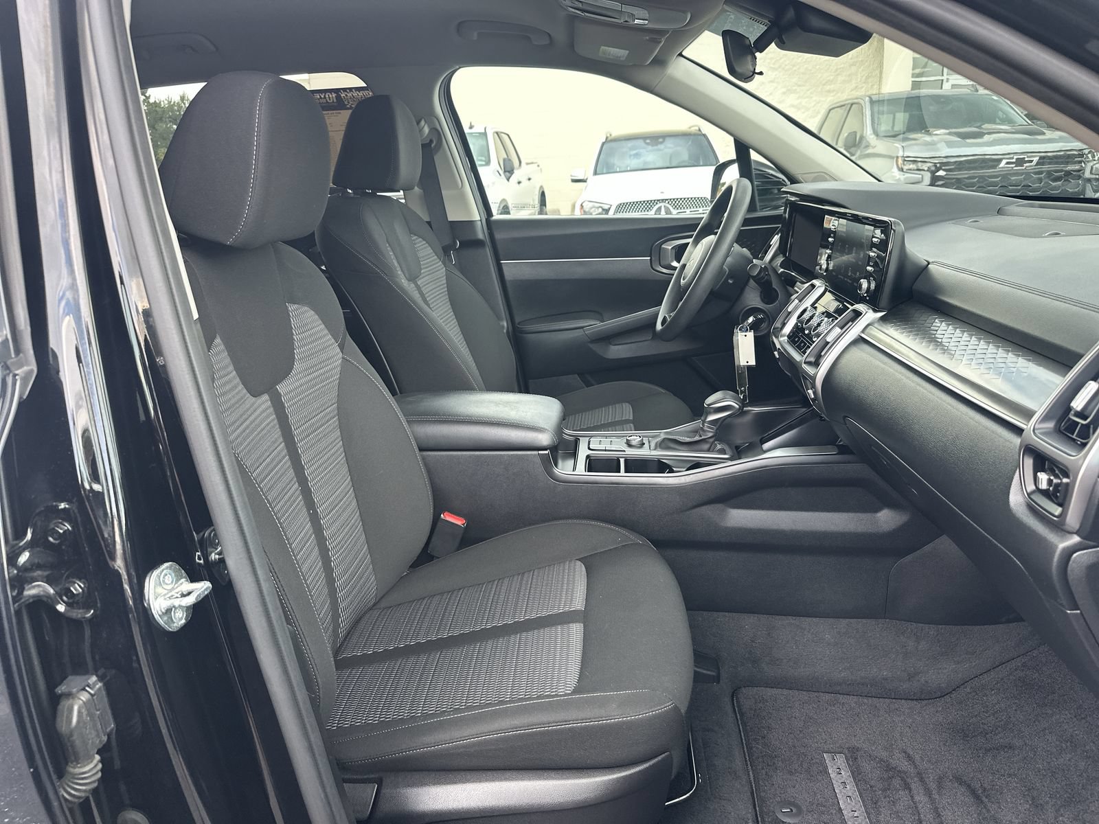 Used 2023 Kia Sorento LX FWD image 22