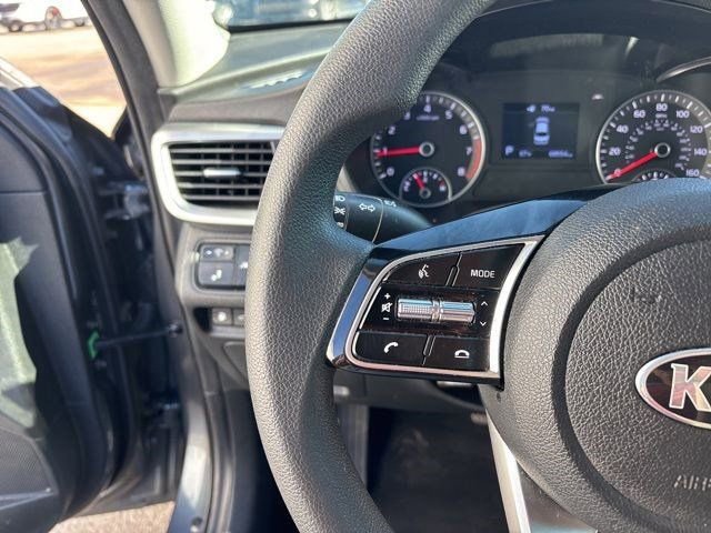 Used 2020 Kia Optima LX image 16