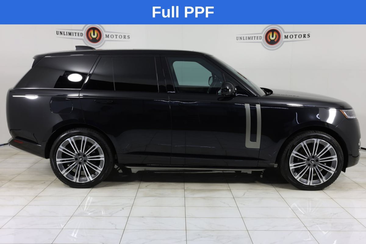 Used 2024 Land Rover Range Rover SE AWD/4WD image 2