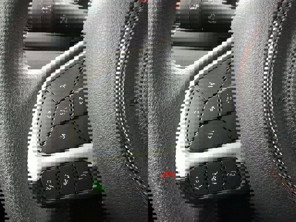 Used 2023 Jeep Renegade Latitude image 13