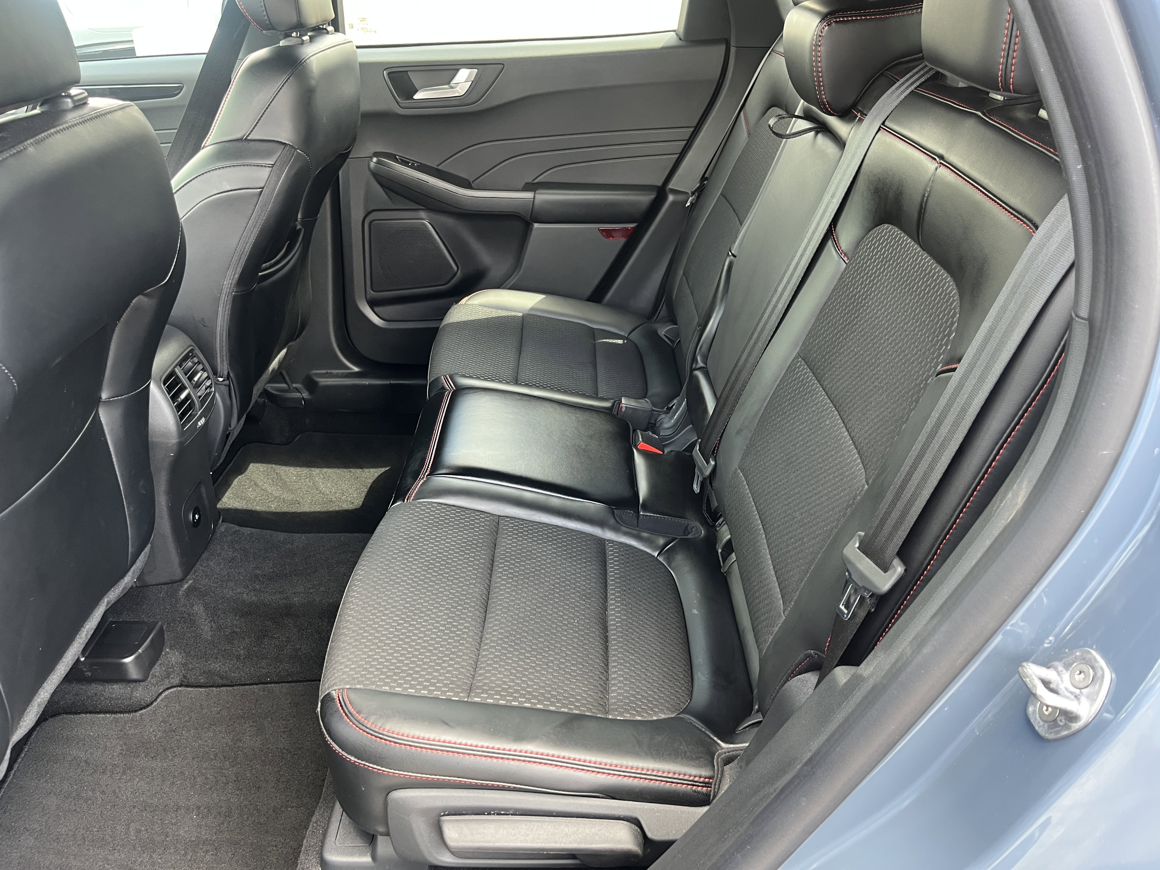 Used 2025 Ford Escape ST-Line w/ Tech Pack #1 image 33