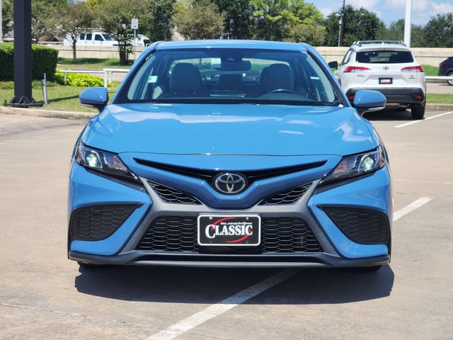 Used 2024 Toyota Camry SE w/ Cold Weather Package FWD image 2