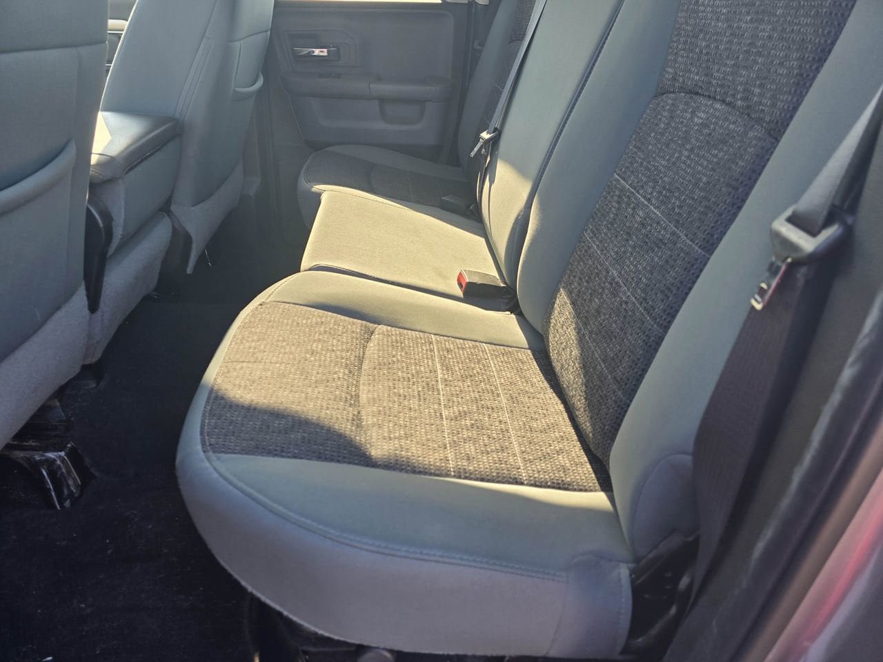 Used 2019 RAM 1500 Classic SLT w/ Luxury Group AWD/4WD image 13