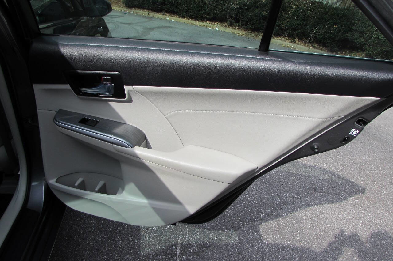 Used 2014 Toyota Camry XLE image 33