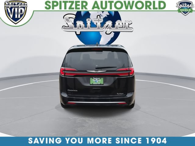 Used 2025 Chrysler Pacifica Select FWD image 8