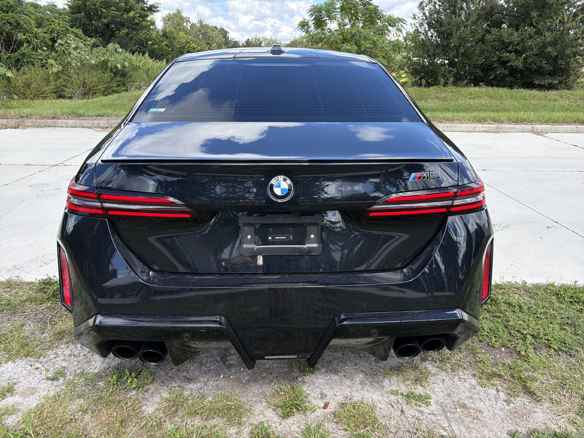 Used 2026 BMW M5 w/ Executive Package AWD/4WD image 5