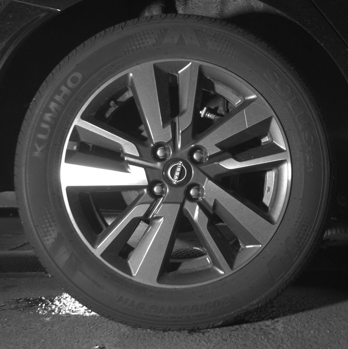 Used 2025 Nissan Versa SV image 15