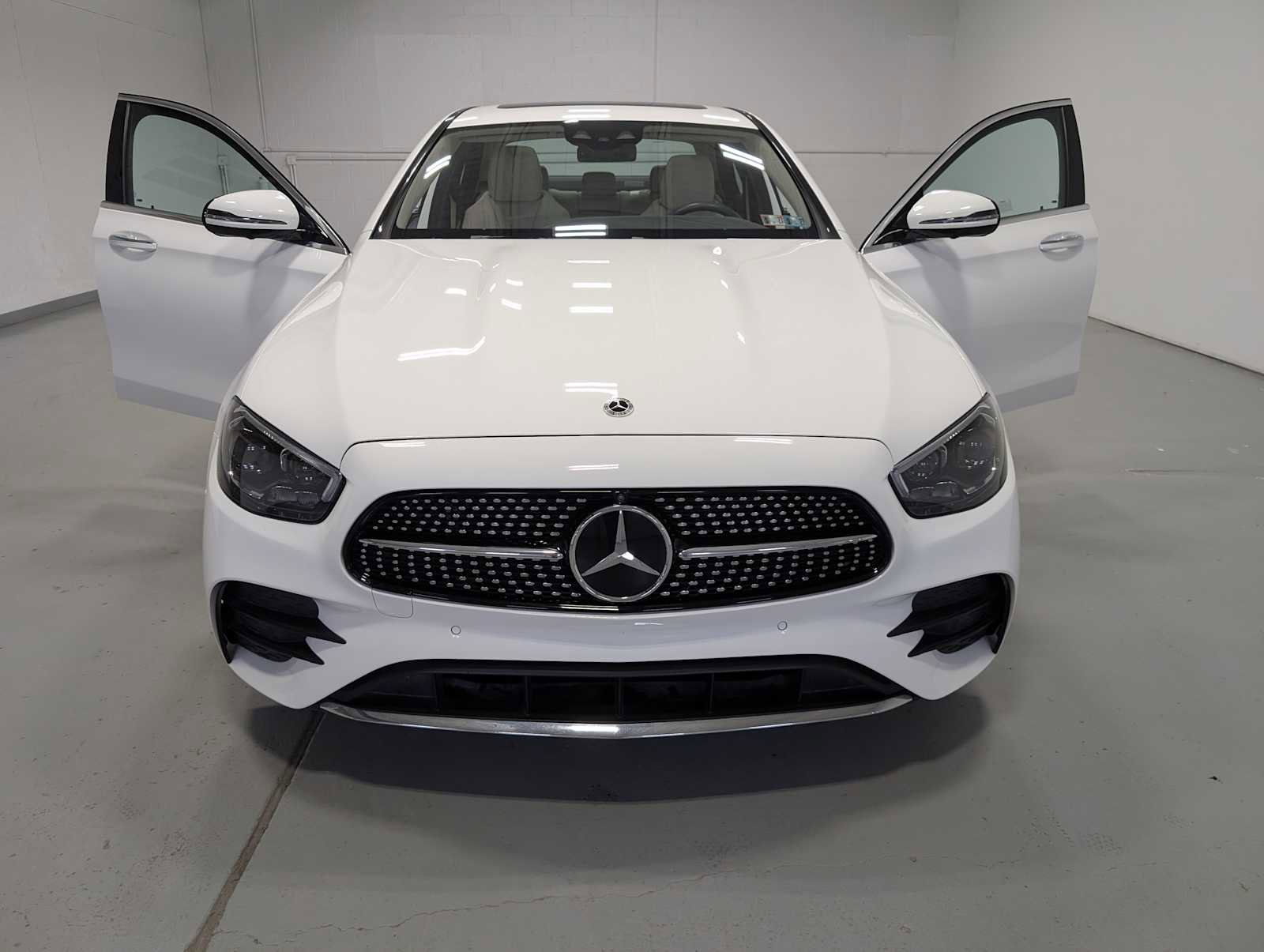 Certified 2022 Mercedes-Benz E 350 4MATIC Sedan image 15