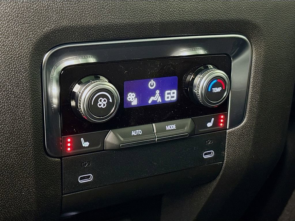 New 2026 GMC Yukon XL AT4 image 26