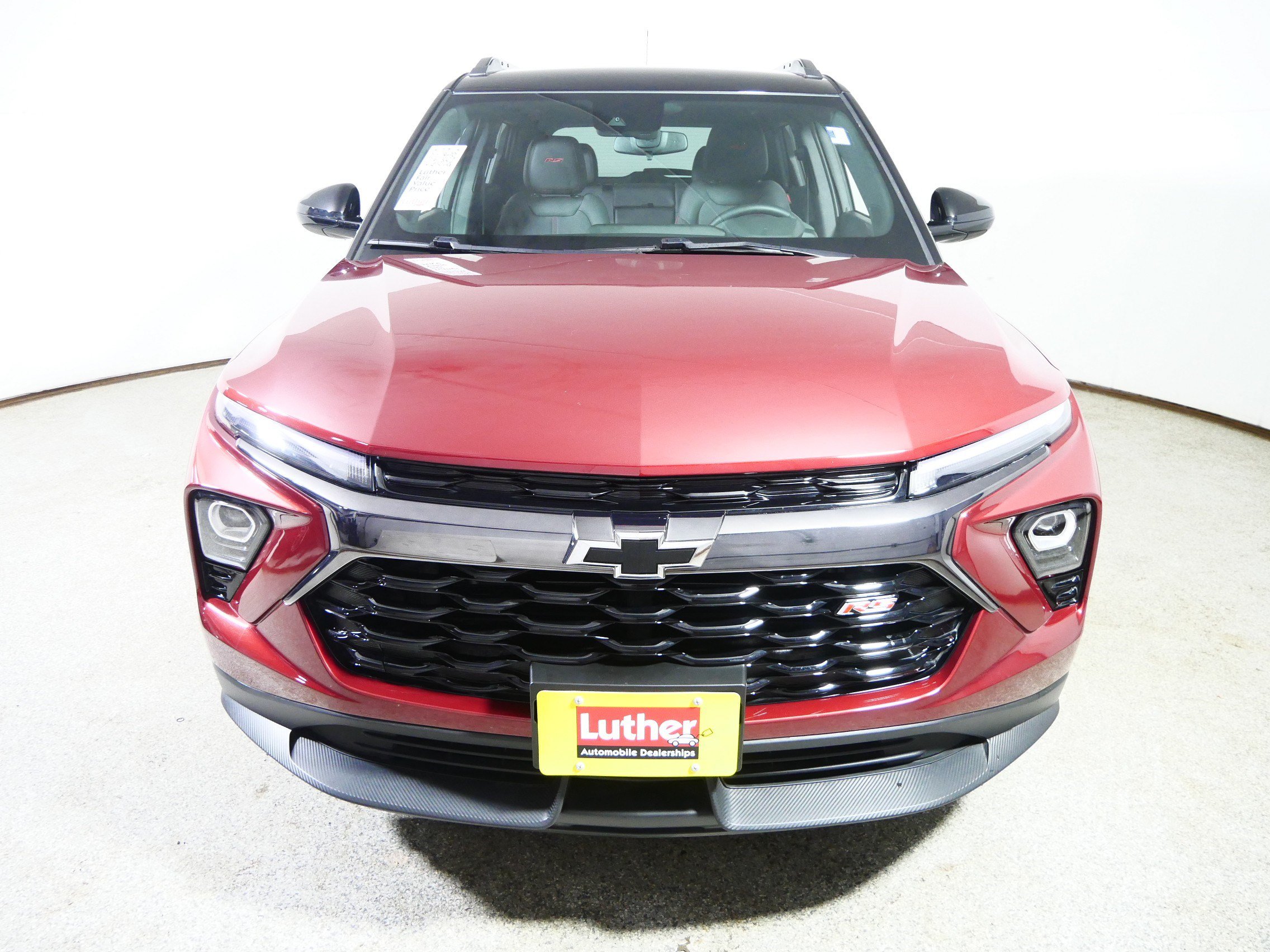 Used 2024 Chevrolet TrailBlazer RS w/ Driver Confidence Package FWD image 2