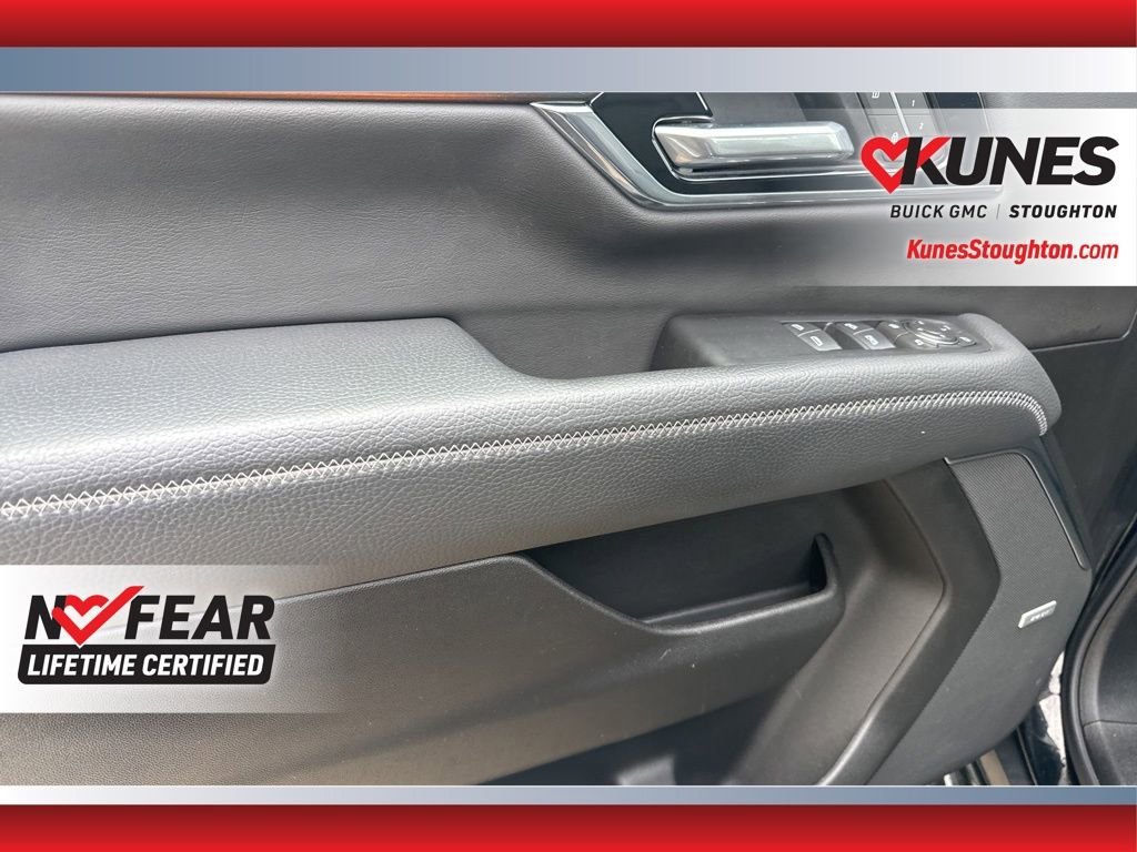 Used 2025 GMC Yukon Denali AWD/4WD image 23