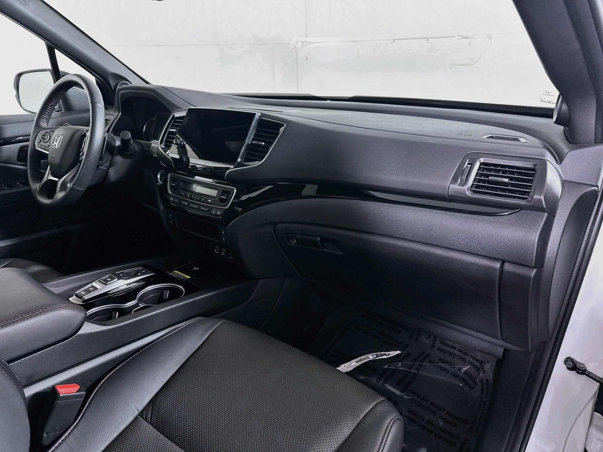 Used 2024 Honda Passport Black Edition image 29
