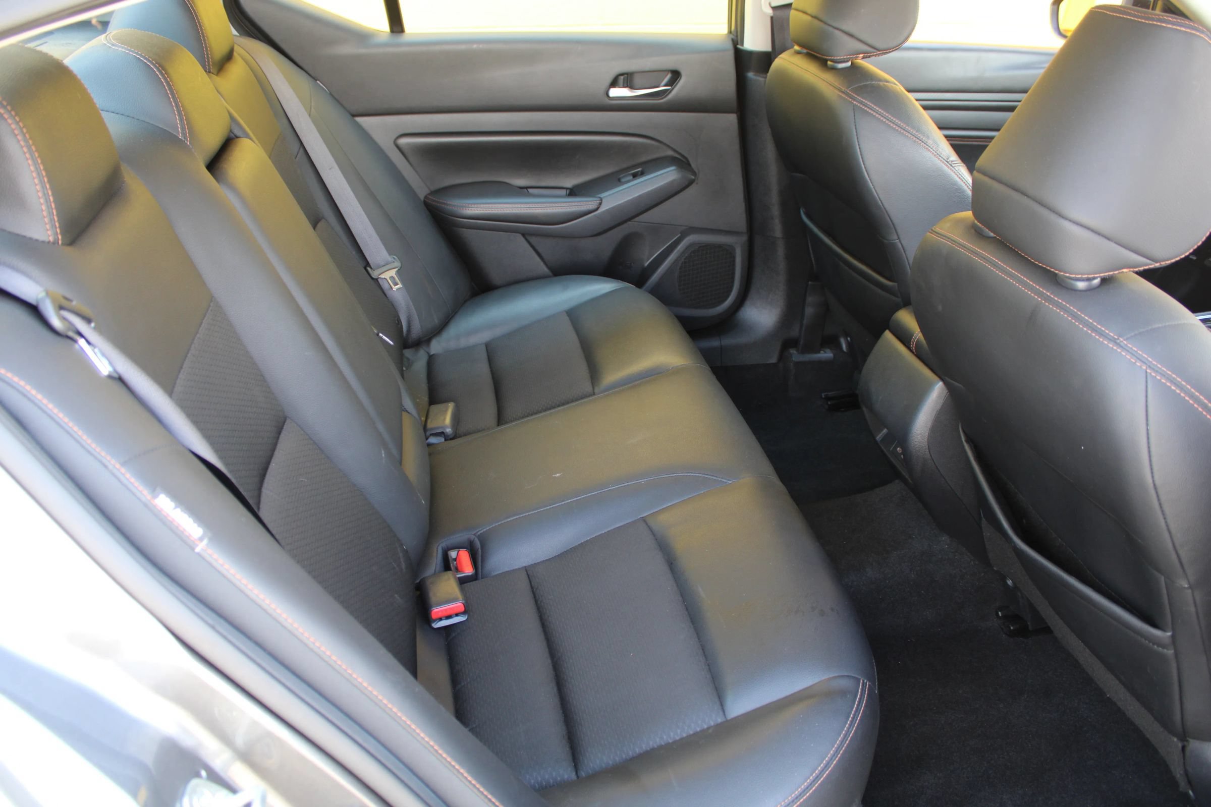 Used 2021 Nissan Altima 2.5 SR FWD image 11