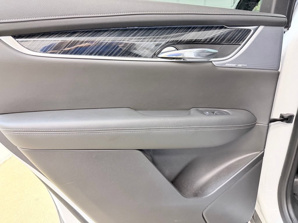 Used 2021 Cadillac XT6 Premium Luxury AWD/4WD image 17