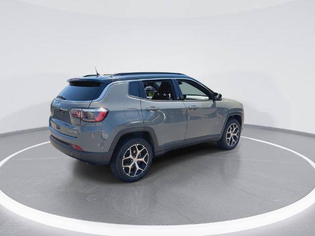 Used 2024 Jeep Compass Limited AWD/4WD image 8