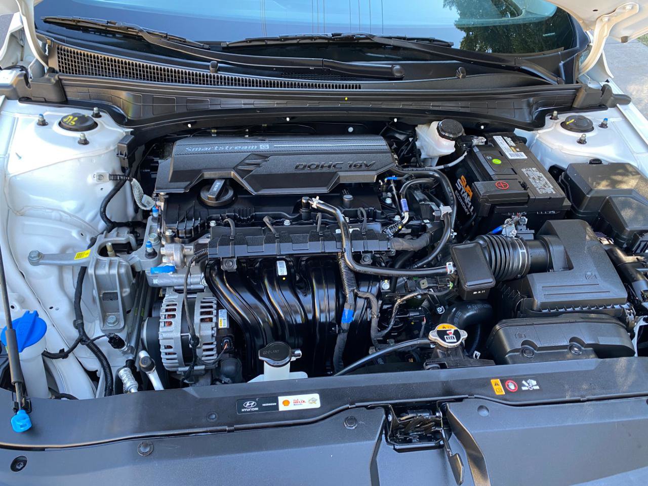 Used 2025 Hyundai Elantra Limited image 12