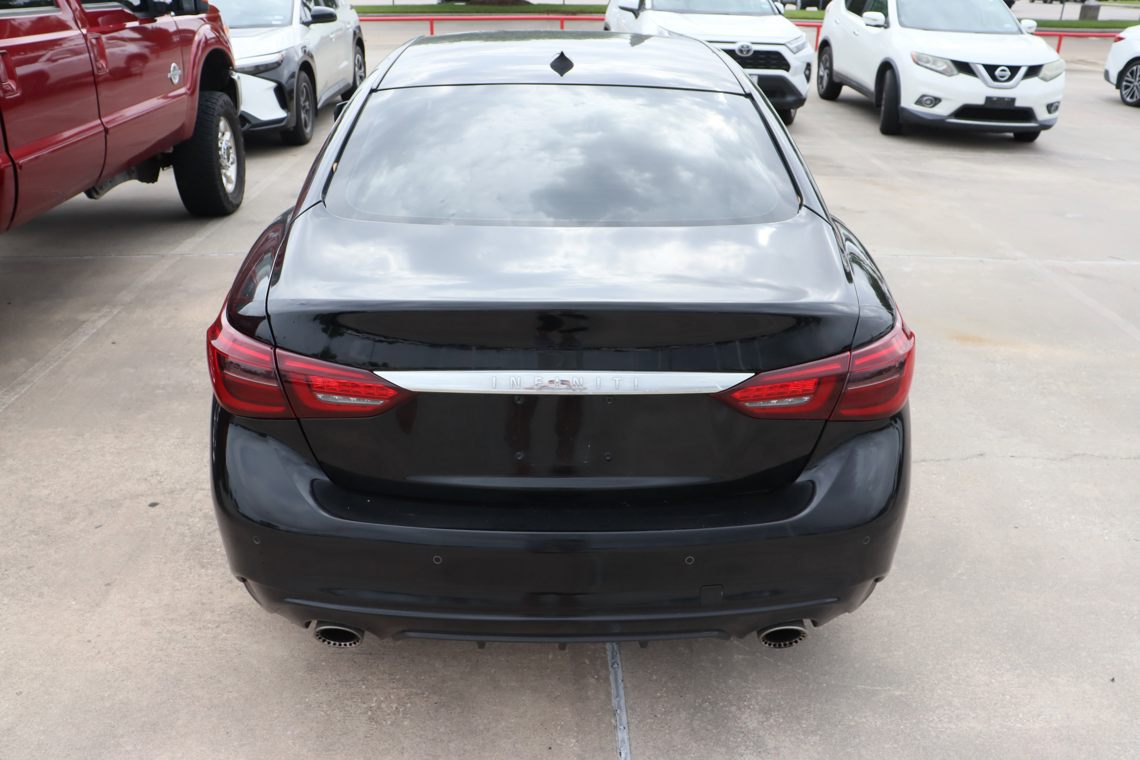 Used 2018 INFINITI Q50 Red Sport 400 w/ Sensory Package (Sport) image 10