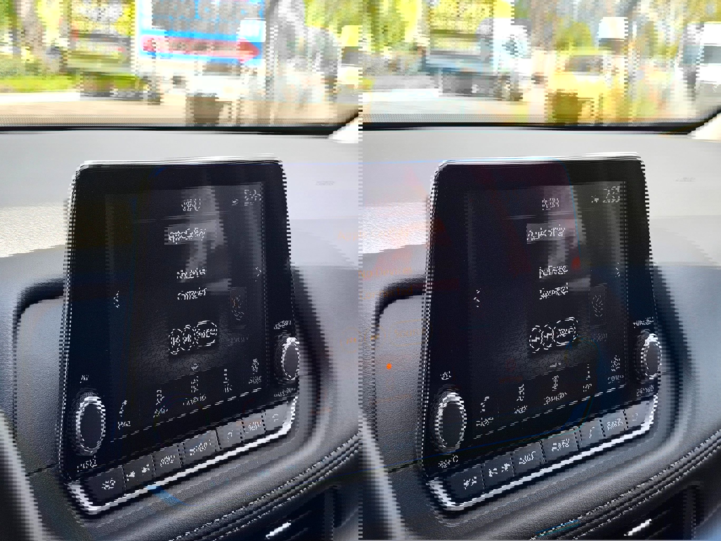 Used 2025 Nissan Rogue SV image 24